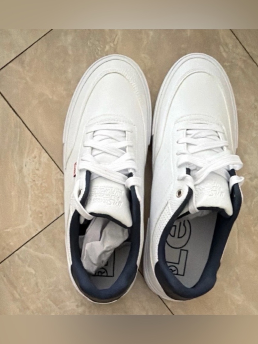 Levi's White Low-Top Sneakers with Navy Collar